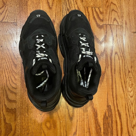 Balenciaga black men’s sneakers main image 4